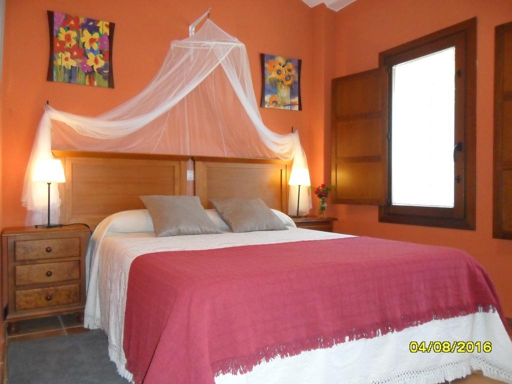 Hotel Apartamento Rural Finca La Media Legua Aracena Luaran gambar